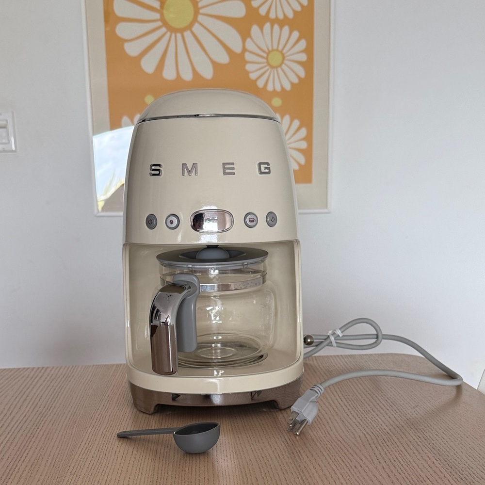 SMEG Cream Drip Coffee Maker